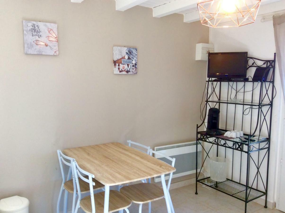 Residence Ile De Beaute โพรพริอาโน ภายนอก รูปภาพ